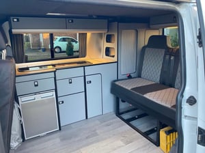 2019 Volkswagen Transporter T6 SWB Diesel — photo 8 of 21