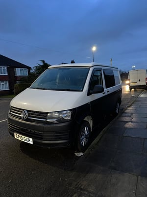 2019 Volkswagen Transporter T6 SWB Diesel — photo 9 of 21