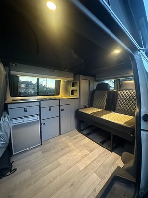 2019 Volkswagen Transporter T6 SWB Diesel — photo 13 of 21