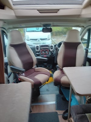 2015 Swift Bessacarr 494 — photo 8 of 14