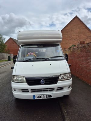 2003 Auto-Trail Tracker SE — photo 5 of 30