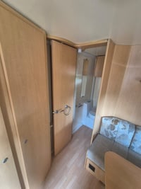 2011 Bailey Olympus 504 - Image 4