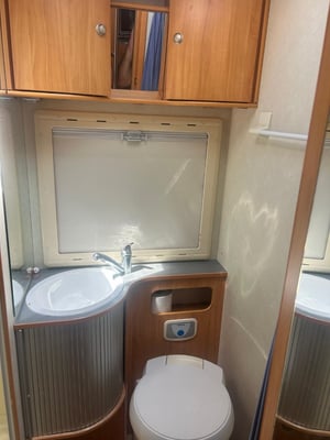 2007 Adria Coral 660SL — photo 19 of 26