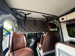 2015 Volkswagen Transporter — photo 2 of 37