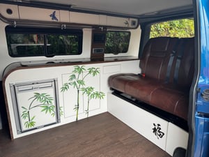 2015 Volkswagen Transporter — photo 7 of 37