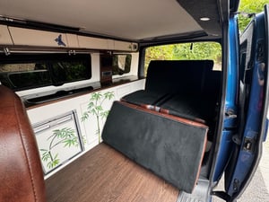 2015 Volkswagen Transporter — photo 10 of 37