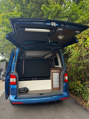 2015 Volkswagen Transporter — photo 15 of 37