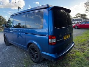 2015 Volkswagen Transporter — photo 16 of 37