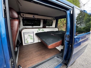 2015 Volkswagen Transporter — photo 20 of 37
