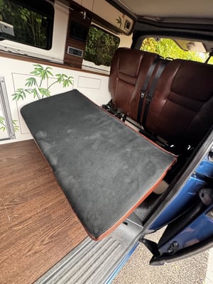 2015 Volkswagen Transporter — photo 22 of 37