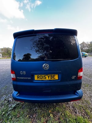 2015 Volkswagen Transporter — photo 28 of 37