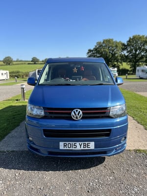 2015 Volkswagen Transporter — photo 1 of 37