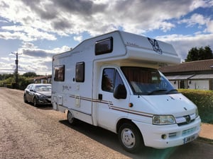 2004 Elddis Xpedition — photo 1 of 11