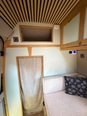 2014 Mercedes-Benz Sprinter — photo 12 of 20