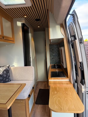 2014 Mercedes-Benz Sprinter — photo 10 of 20