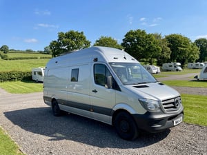2014 Mercedes-Benz Sprinter — photo 1 of 20