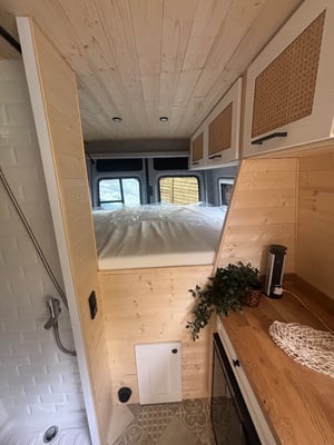 2020 Volkswagen Crafter — photo 4 of 12