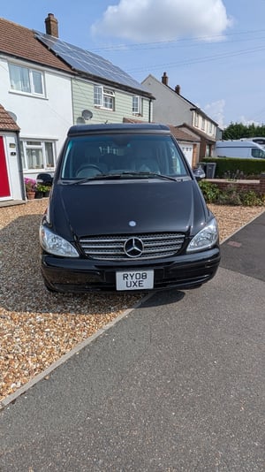 2022 Mercedes-Benz Viano — photo 1 of 12