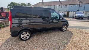 2022 Mercedes-Benz Viano — photo 6 of 12