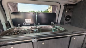 2022 Mercedes-Benz Viano — photo 10 of 12