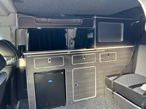 2014 Volkswagen Caddy Maxi — photo 8 of 11