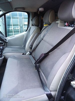 2010 Vauxhall Vivaro CDTI — photo 18 of 20