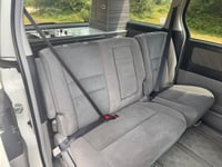 2005 Toyota Alphard - Image 4