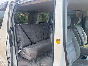2005 Toyota Alphard — photo 12 of 12