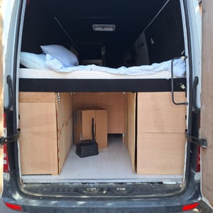 2010 Mercedes-Benz Sprinter — photo 3 of 3