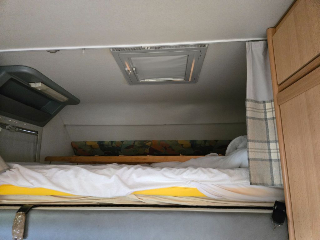 2002 knaus traveller - Image 9