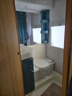 2002 Knaus Traveller 845 — photo 16 of 18