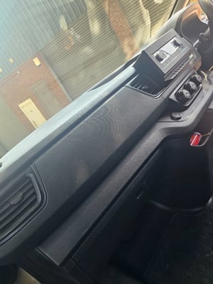 2023 Renault Trafic — photo 7 of 14