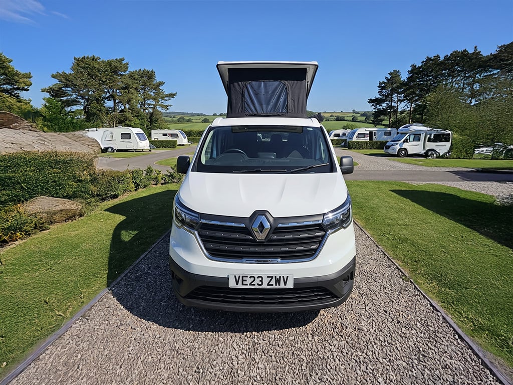 2023 Renault Trafic - Image 1