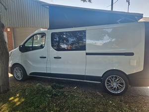 2023 Renault Trafic — photo 3 of 14