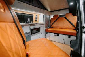 2019 Volkswagen Transporter T6 — photo 8 of 17
