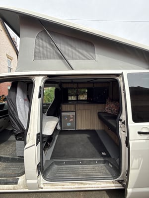 2017 Volkswagen Transporter — photo 11 of 22