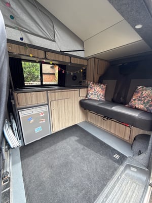 2017 Volkswagen Transporter — photo 17 of 22