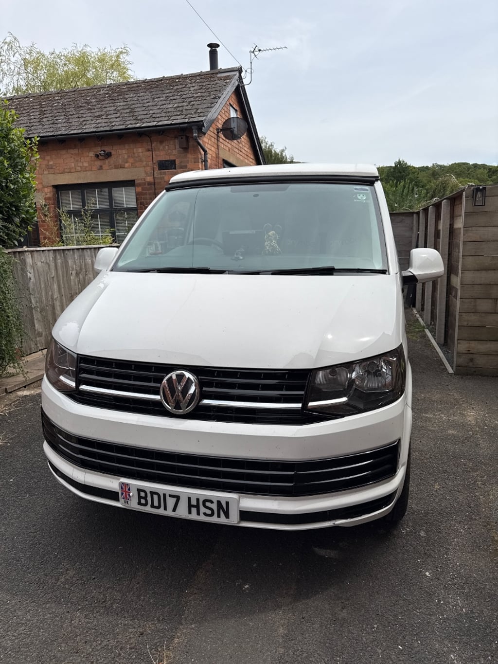 2017 Volkswagen Transporter - Image 1