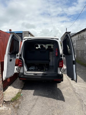 2016 Volkswagen Transporter T32 — photo 6 of 20