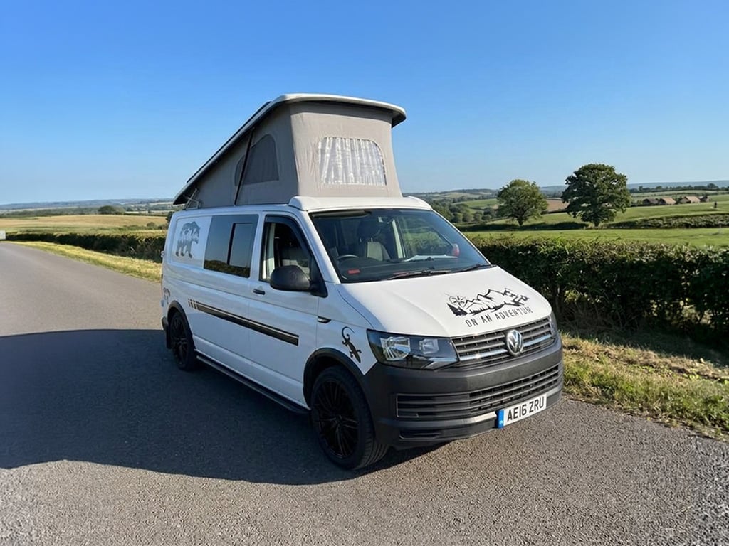2016 Volkswagen Transporter T32 - Image 1