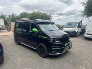 2017 Volkswagen Transporter T6 — photo 6 of 19