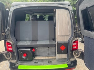 2017 Volkswagen Transporter T6 — photo 9 of 19