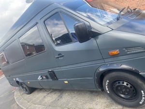 2002 Mercedes-Benz Sprinter — photo 3 of 25