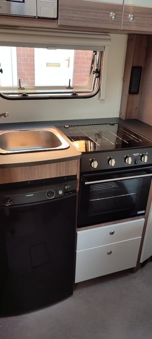 2018 Bailey Advance 76-4 — photo 4 of 13
