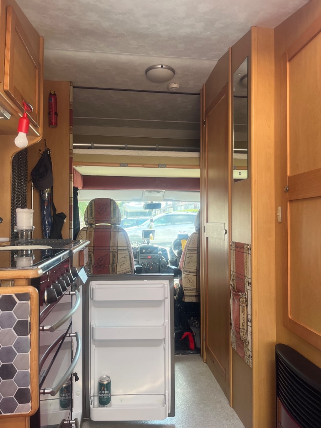 2004 Compass Avantgade 200 Lux Boxer 290 - Image 1