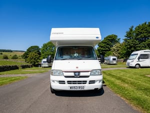 2004 Compass Avantgarde 200 Lux