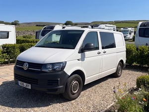 2016 Volkswagen Transporter T28 Startline TDI BlueMotion Technology — photo 1 of 13