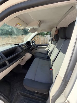 2016 Volkswagen Transporter T28 Startline TDI BlueMotion Technology — photo 11 of 13
