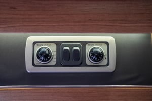 2012 Auto-Trail Tracker EKS — photo 35 of 54