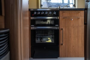 2012 Auto-Trail Tracker EKS — photo 9 of 54